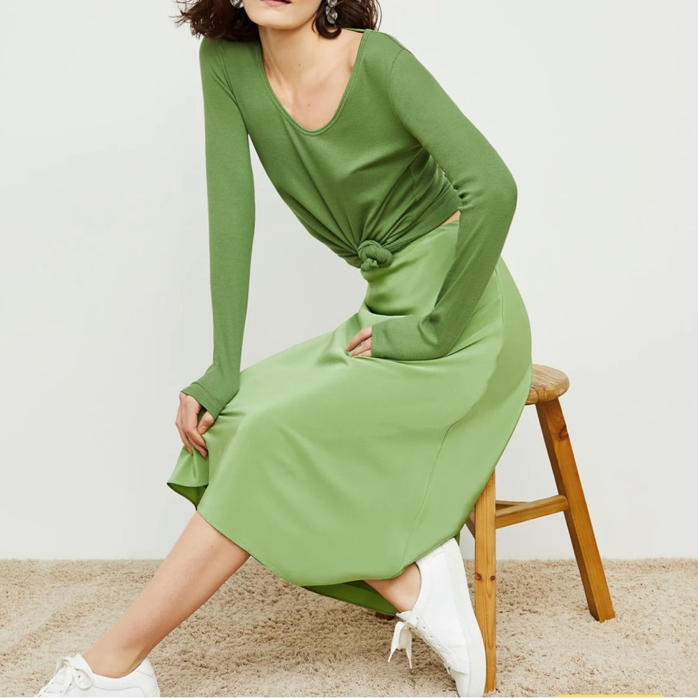 MM Lafleur Green Midi Skirt - Picture 3 of 8